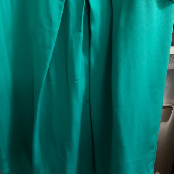 BCBG Emerald green ruffle trim fitted dress - Picture 10 of 10
